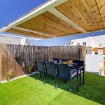 Amazing With Balcony & Barbecue Semesterbostad