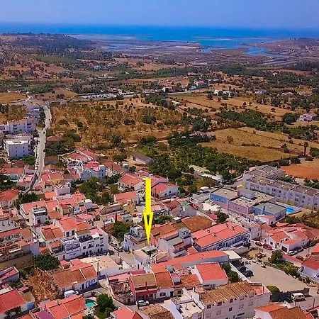 Nyaraló Amazing With Balcony & Barbecue Portimão