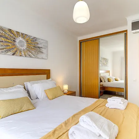 Amazing With Balcony & Barbecue *