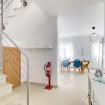 Amazing With Balcony & Barbecue Портиман