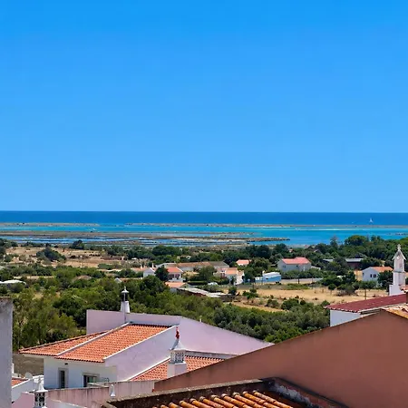 Дом отдыха Horizon House - 3 Bedrooms - Rooftop Terrace & Bbq - Ac