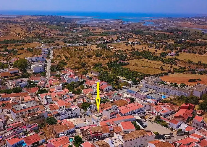 Semesterbostad Amazing With Balcony & Barbecue Portimão