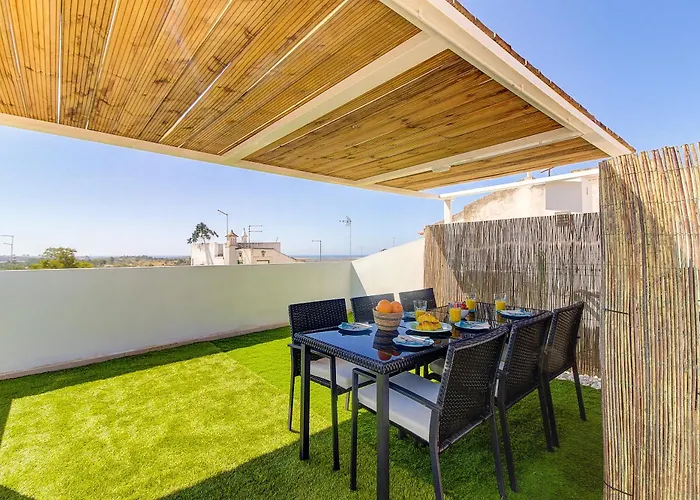 Semesterbostad Amazing With Balcony & Barbecue *