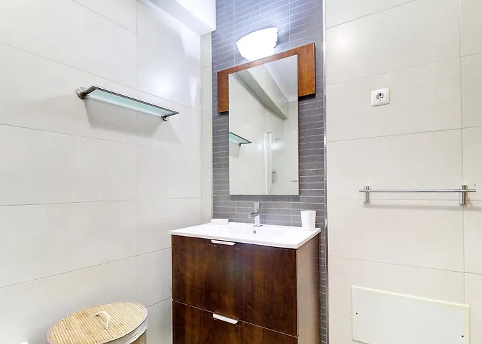 Amazing With Balcony & Barbecue