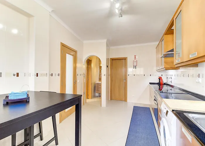 Amazing With Balcony & Barbecue Semesterbostad Portimão