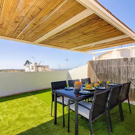 Ferienhaus Amazing With Balcony & Barbecue *