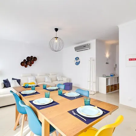 펜션 Amazing With Balcony & Barbecue *